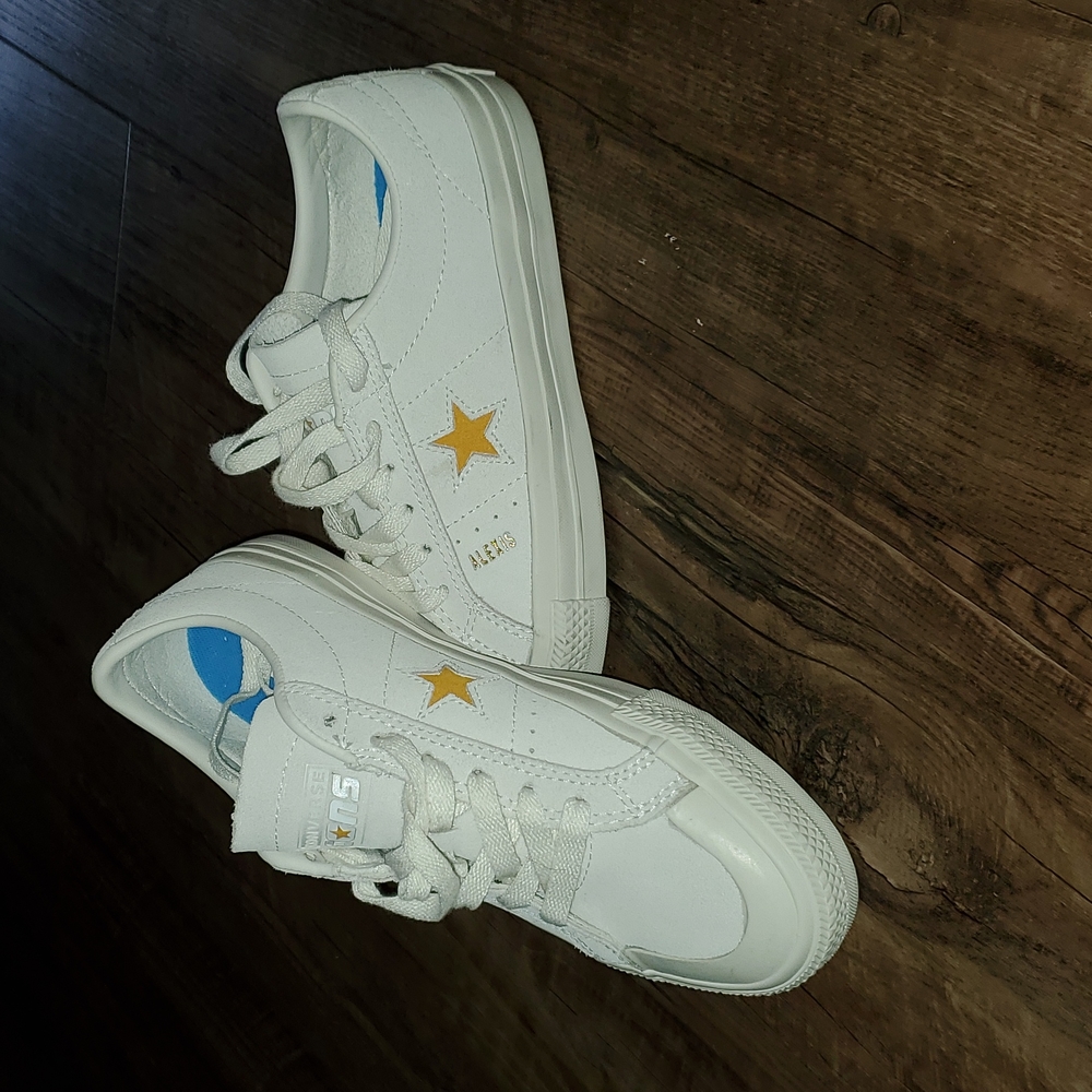 Converse CONS